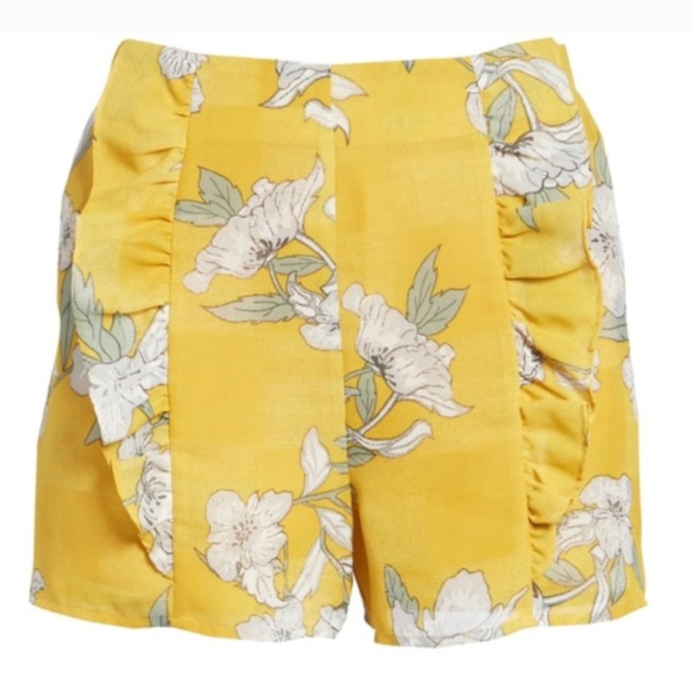 Chriselle x J.O.A. Ruffle Front High Waist Short